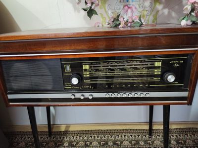 АНТИКУАР РАДИОЛА УРАЛ-112 СССР 199$ сотилади срочно