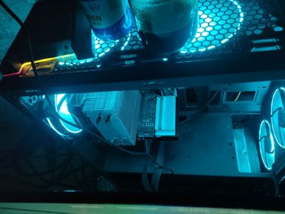 Продам компьютер игравой параметры на фото комплекте монитор.