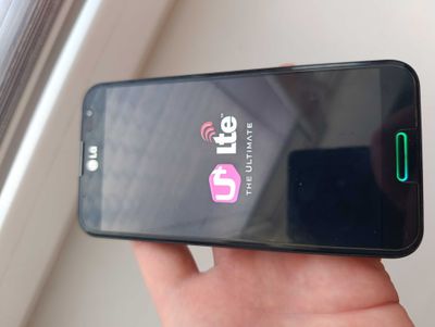 Продам телефон Lg