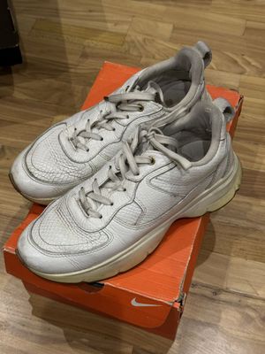 Женские кроссовки Zara б/у
