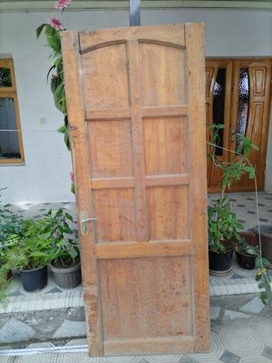 Продаётся дверь / Eshik sotiladi