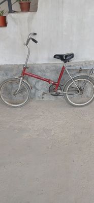 velosipet sotladi 200 som