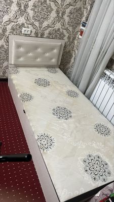 Kravat sotiladi qulay narxda