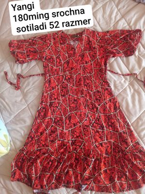 Ayollar kiyimi sotiladi