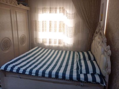 Dvuhspalni Aleksandra faqat divani ozi