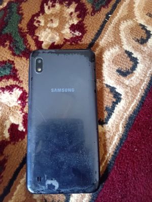 SAMSUNG A10