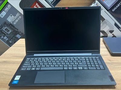 Продам Ноутбук lenovo V15 Intel Celeron N4500, DDR4 4GB/SSD 256 GB 15.