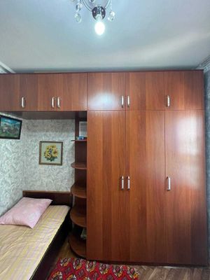 Продаю шикарный шкаф для спальни (угловой модуль с антресолью)