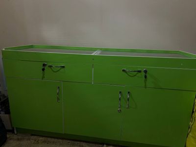 Mebel satiladi..
