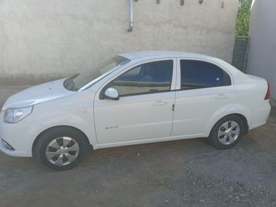 Некся 3 сотилади