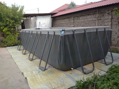 Продаётся бассейн, ширина -2,40м, длина-5 м, высота -1,30
