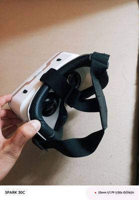 3D formatli koʻzoynak real hayotni tomosha qiling
