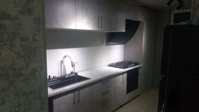 Чирчик 4-микрорайон 56кв.м 33000$