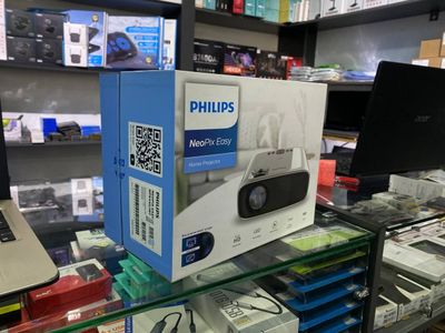 Philips NeoPix Easy янги проектор хамёнбоп нархда атиги 900000 сум.