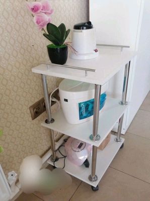 тележка помощница этажерка для косметологи и салон