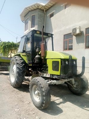 TTZ 80.10 traktor sotiladi