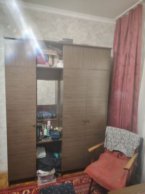 Продаётся шкаф в комнату.