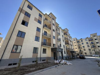 Urganch cityda 3 xonali kvartira sotiladi.