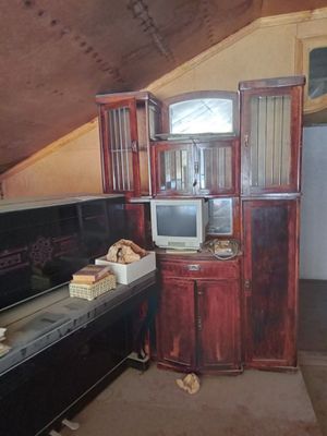 Eski Stenka shkaf sotiladi
