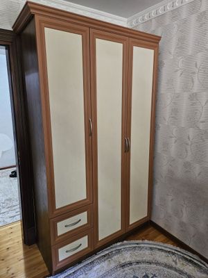Продаётся шкаф 1,20 на 2 м состояние отличное доставка есть