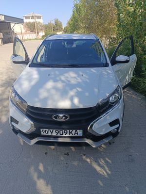 Lada x ray cross