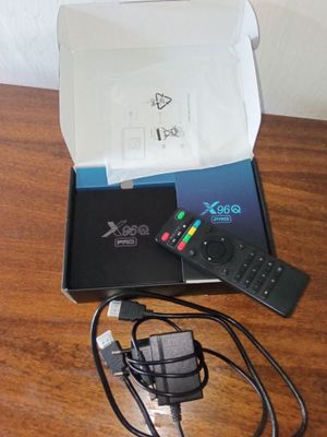 Приставка smart tv box.