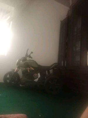 QASHQADARYO QARSHI SHAHARDA BOLALAR MOTOTSIKLI