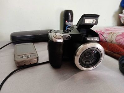 Fujifilm fine pix s8000fd