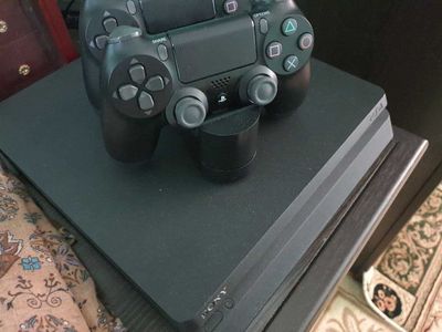 PlayStation 4 Slim 1TB