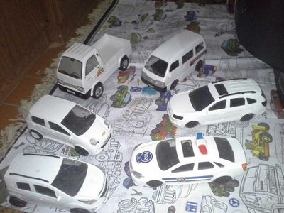 Игрушки машинки, новые
