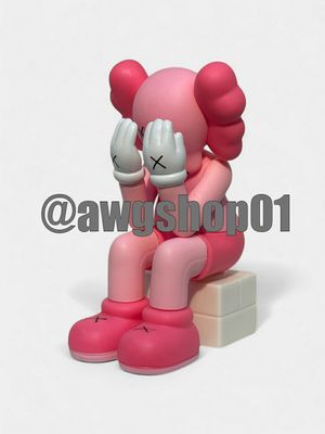 KAWS в подарочной упаковке, сувенир, коллекционирование