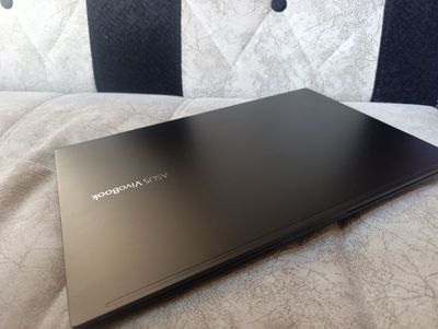 Asus vivobook x513IA в отличном состоянии