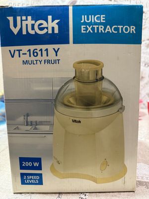 Соковыжималка Vitek в хорошем состоянии