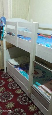 Bolalar kravatchasi holati yangi ko'p ishlatilmagan adres