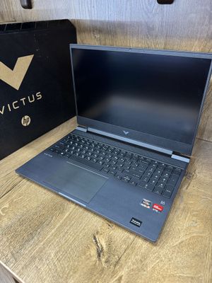 Новый мощный игровой Hp Victus R5 8/512 RX6500M-4 гб