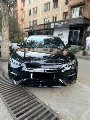 Продаетса Byd song L 2023 yil 30000 mig yurgan Holati ideal 4 poz