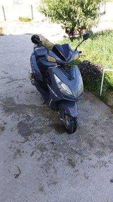 Skuter realmoto sotiladi 80kub³