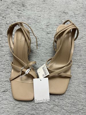 Туфли Bershka