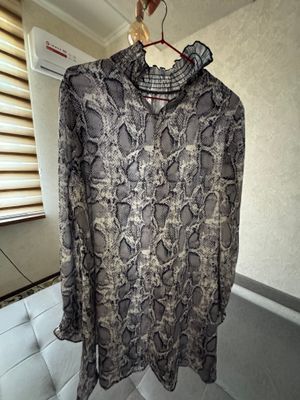 Платья