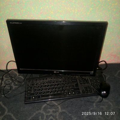 kompyuter ekrani sotiladi
