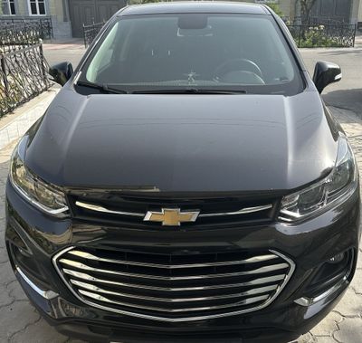 Tracker 1 M/T 2019