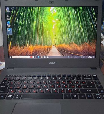 Ноутбук Acper Acer-E473g Работает хорошо есть уступка.