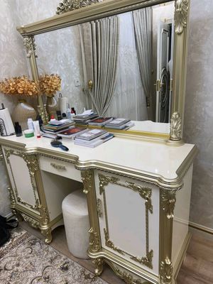 yengi ,zamonaviy ,yosh kelin kuyovlar uchun mebel.