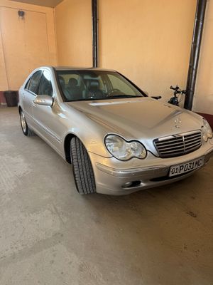Mercedes-Benz 203 200C