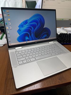 Hp envy x360 core i5  type-c