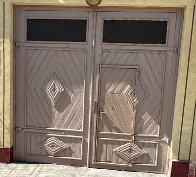 Darvoza razmer 2,70 x 2,80 narxi 1 mln