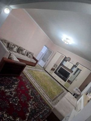 2 ta qiz kerak yosh oila bilan turishga