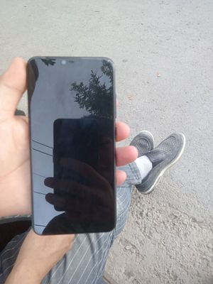 Mi 8 lite 64 Gb qora