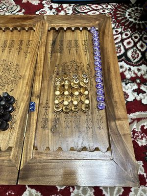 Narda sotiladi qoʻl mehnati yong’oq…