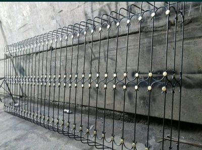 reshotka darvoza naves perila domi reshotkasi bor